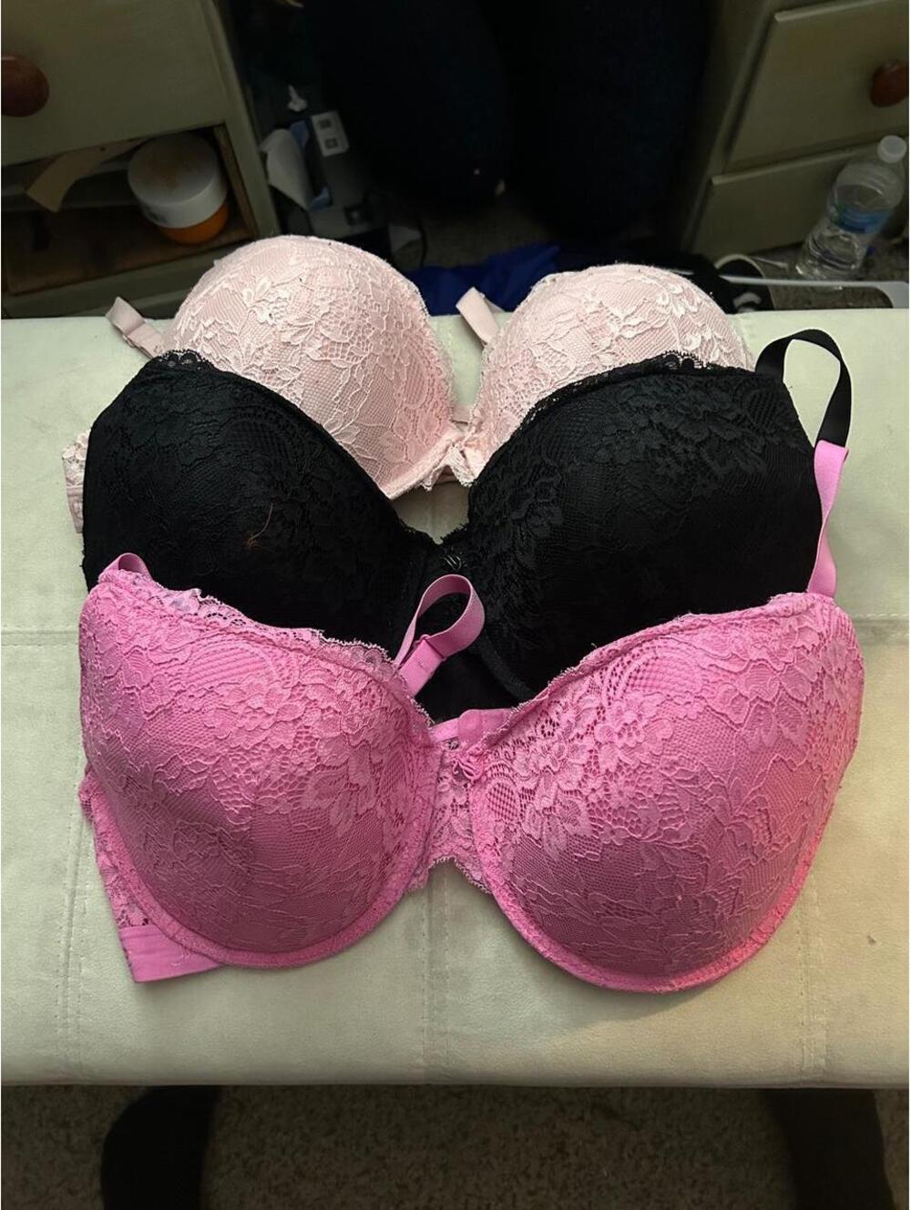 Set of 3 Juicy Couture pink lace balconette bras in 40D
